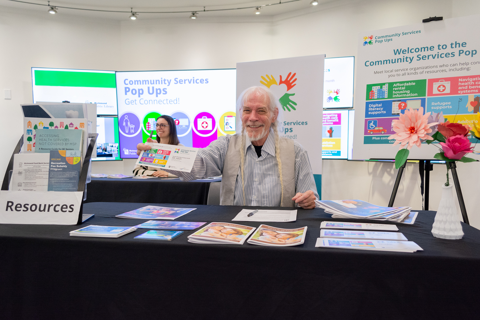 community pop up table